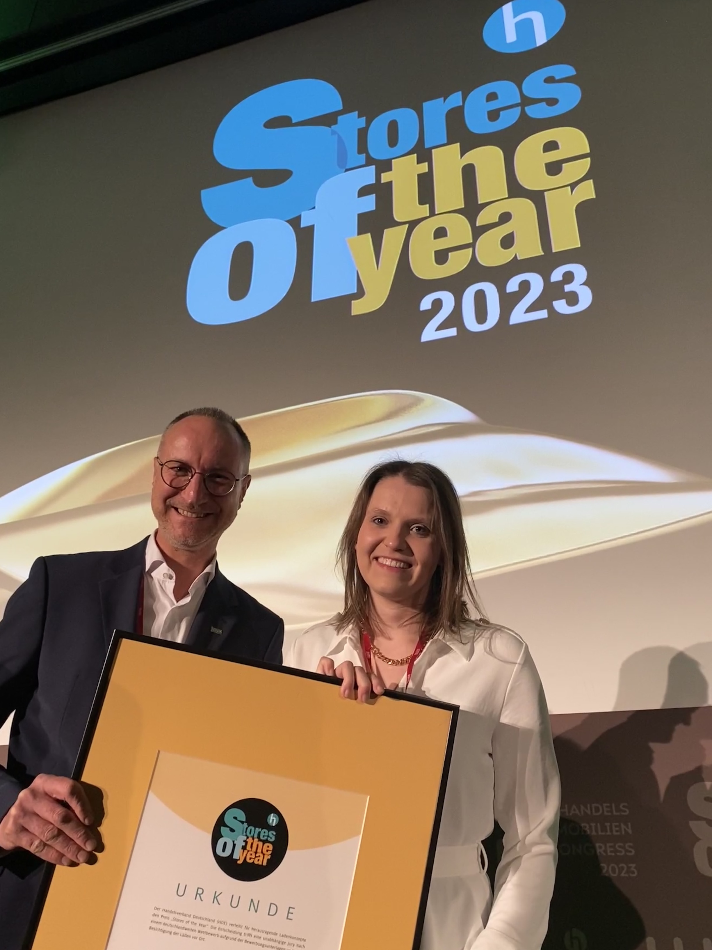 26.04.2023 - buss küchenstudio unter den Top 3 der Stores of the Year 2023 in der Kategorie Home/Living